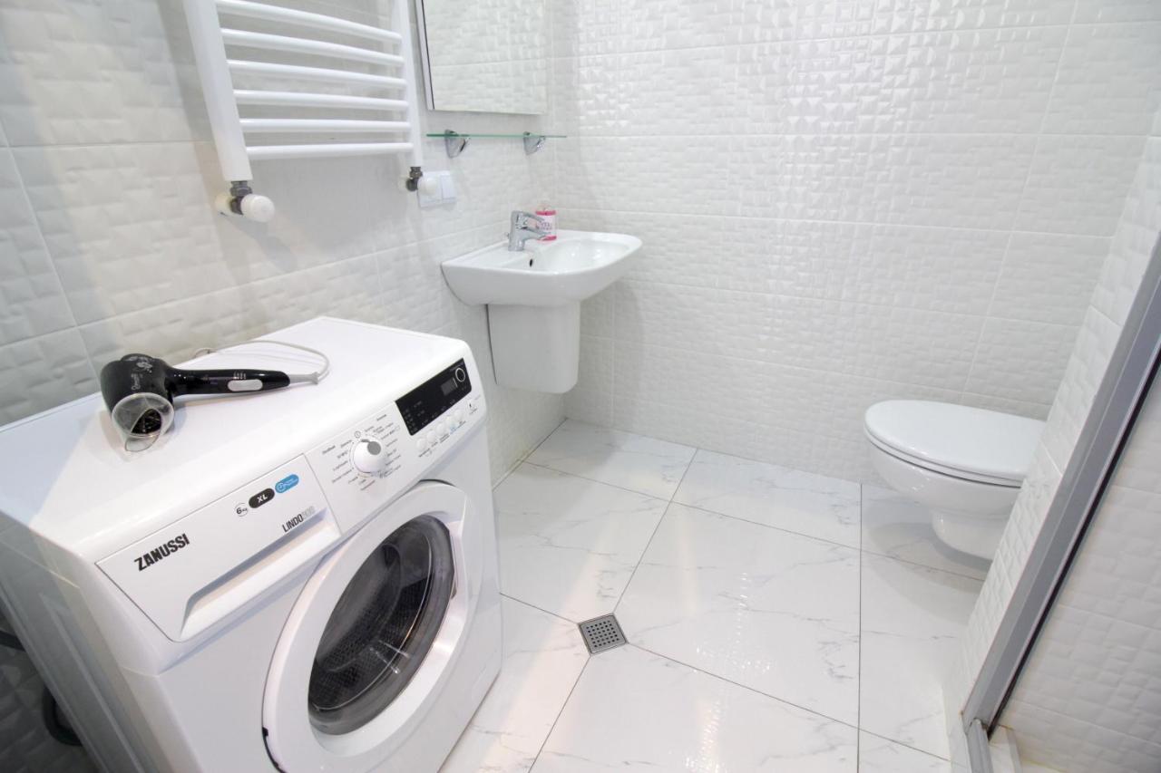 Apartments Inasaredze Batumi Esterno foto