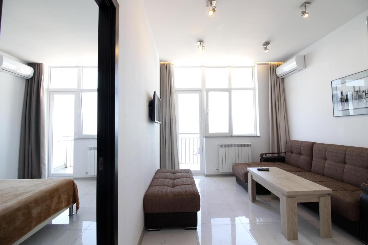 Apartments Inasaredze Batumi Esterno foto